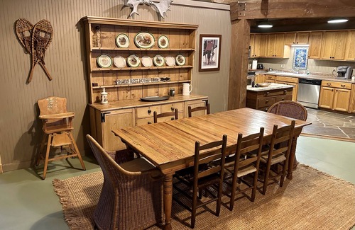 Welcome Cabin | Beautiful lodge on 15 acres of land with a river trail. 10 mins to Greenville.