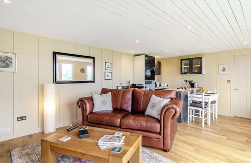 Abergavenny Cottage | Beautiful Lodge with outstanding views of the rolling countryside.