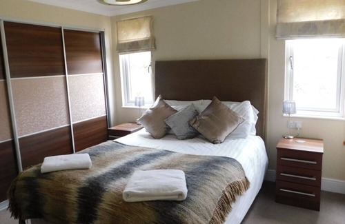 Stretham House | Beautiful lodge with hot tub