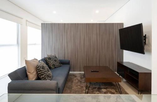 Roma Norte Apartment | Beautiful loft. King size bed. 150 Mbps internet.
