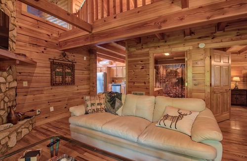Maggie Valley Cabin | Beautiful Log Cabin with Panoramic Views