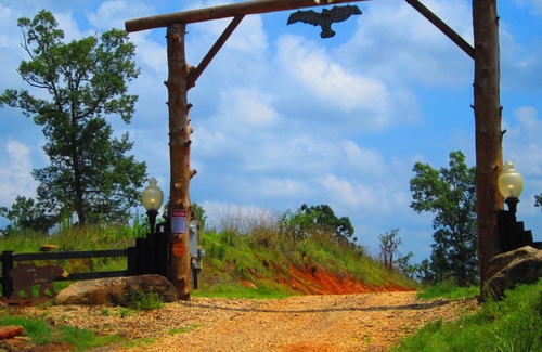 Rutherfordton Cabin | Beautiful log cabin, only minutes from the Equestrian Center