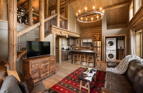 Livingston Cabin | Beautiful Log Cabin in Paradise Valley, Montana