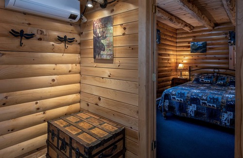 Washington Cabin | Beautiful Log Cabin on Highland Lake