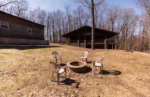 Russell Cabin | Beautiful log home retreat located on the Northwest peak of PA/New York boarder