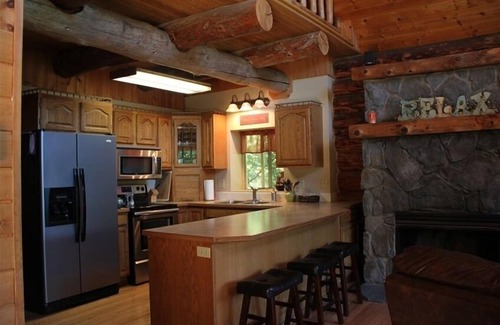 Coeur d'Alene House | Beautiful Log Home on Cda Lake, Grass to the Water!