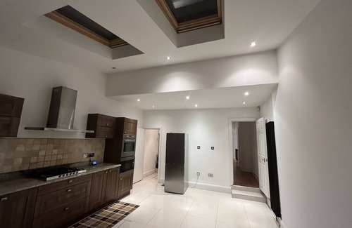 North Finchley House | Beautiful London home with easy access to London attractions