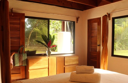 Puerto Jimenez House | Beautiful, Luxurious, just remodeled BEACH FRONT HOUSE in BACKWASH BAY