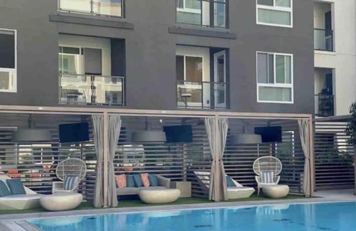 Airport Area House | Beautiful luxury 1 bedroom apartment!
