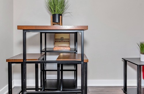 Cabbagetown Apartment | Beautiful Luxury 1bd Rm Suite