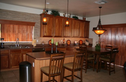 Stoneridge House | Beautiful luxury entertaining home!