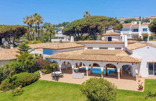 Cabopino House | Beautiful Marbella Beach Front Villa