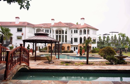 Gainesville House | Beautiful Mediterranean Estate with Lazy river near Lake Lanier Gainesville, Ga