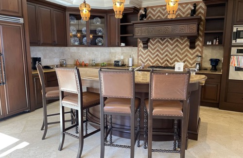 Bouvet Island Villa | Beautiful Mexican villa at Cabo San Lucas for large group getaway. Sleeps 12.