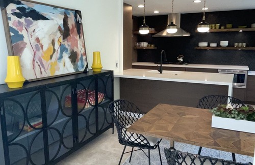 Lake Forest House | Beautiful Mid Centry light and bright remodeled home !