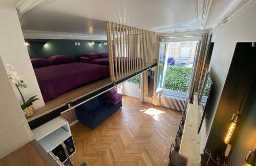 L'Europe Apartment | Beautiful mini Loft near Saint-Lazare