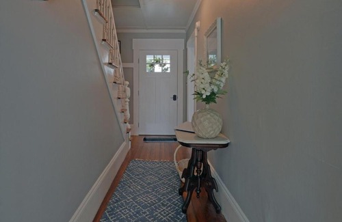Old Orchard Beach Apartment | Beautiful Modern Beach House!