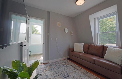 Old Orchard Beach Apartment | Beautiful Modern Beach House!