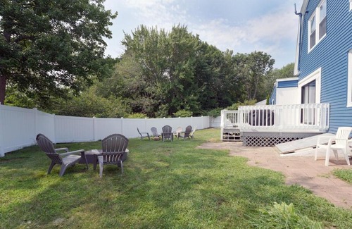 Old Orchard Beach Apartment | Beautiful Modern Beach House!