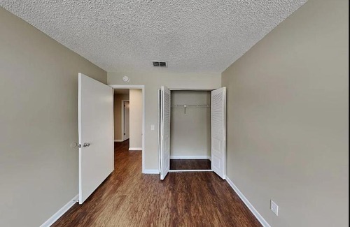 Temple Terrace Apartment | Beautiful Modern 3 BR 2 BA Single Family House