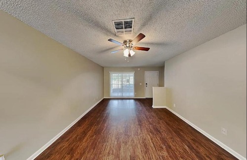 Temple Terrace Apartment | Beautiful Modern 3 BR 2 BA Single Family House