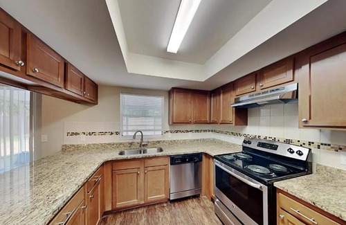 Temple Terrace Apartment | Beautiful Modern 3 BR 2 BA Single Family House