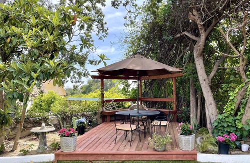 Mount Wilson House | Beautiful modern bright brand new guest house 2 beds and 2 baths