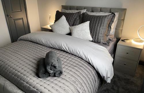 Reading Apartment | Beautiful modern cosy central apartment/sleeps 4