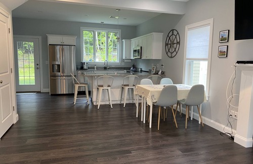 Arundel Cottage | Beautiful modern cottage, heated pools, close to the beaches, gym, clubhouse.