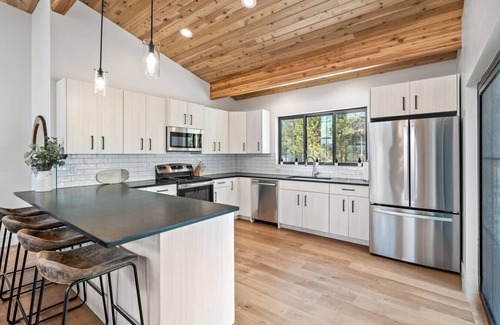 Tamarack Resort Cabin | Beautiful Modern Escape Next to Lake Inlet