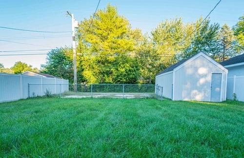 Hobart House | Beautiful Modern Home with Space to Entertain!