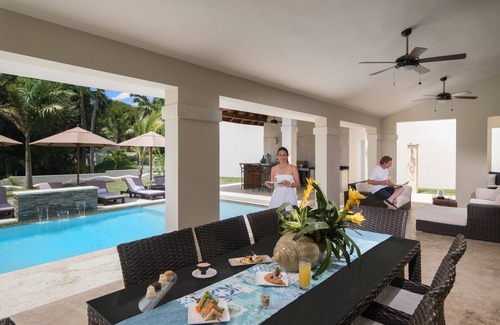 Los Brazos Villa | Beautiful modern luxurious Villa. !