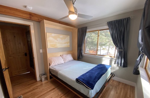 Coal Creek Canyon House | Beautiful modern mountain retreat between Denver & Boulder-WiFi, patios, views!