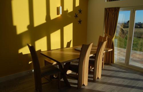 Trearddur Bay Villa | Beautiful, Modern Villa 5 mins walk from the Stunning Bay at Trearddur