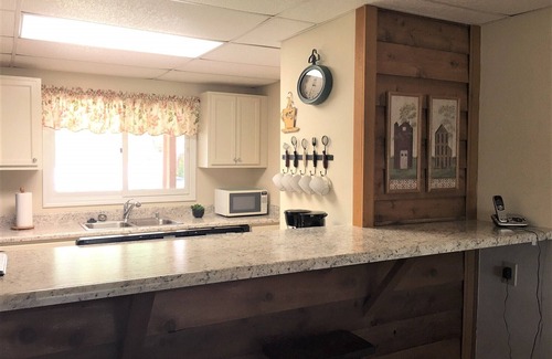 Pickens House | Beautiful Mountain Golfing Getaway Located on The Rock Golf Course
