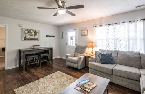 Kodak Apartment | Beautiful Mountain View Place w Exclusive Hot Tub