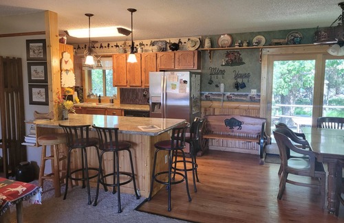 Gardiner House | Beautiful Mountain Views with Trout Creek Frontage! Ten Miles from Yellowstone!