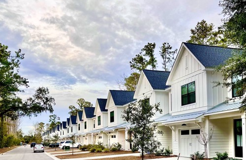 Hilton Head House | Beautiful new townhome- fall getaway discounts!