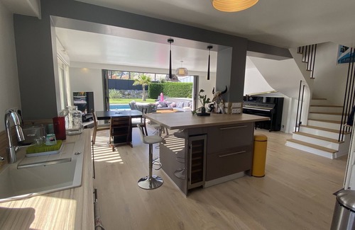 Mougins Villa | Beautiful Neo provencal Villa with its private pool in a secured domain