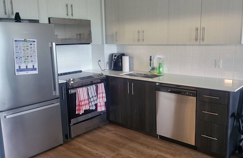 Etobicoke Apartment | Beautiful & New 1Bedroom retreat!