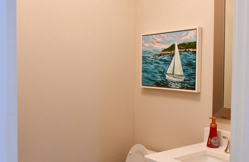Gainesville House | Beautiful New Build Professionally decorated, New dock, private Cove