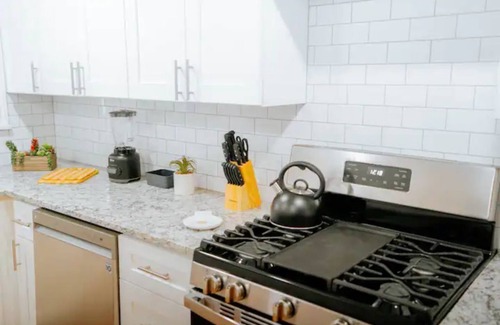 Handley Apartment | Beautiful New DFW 3BR 2BA Home Near AT&T Stadium