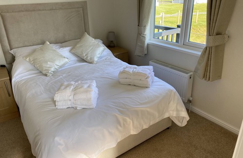 Bude Cabin | Beautiful New Lodge near the Atlantic Ocean, Bude.