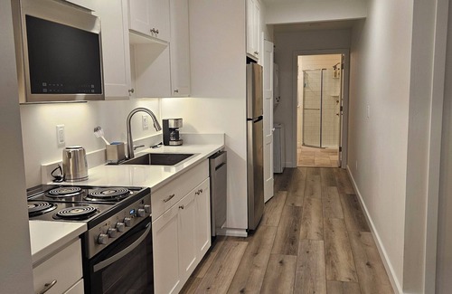 Ashland Apartment | Beautiful New Studio in the Hills of Ashland