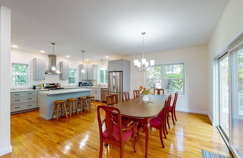 Moultonborough House | Beautiful Newer Winnipesaukee Waterfront Home for 10 5 Bedrooms 4 Baths