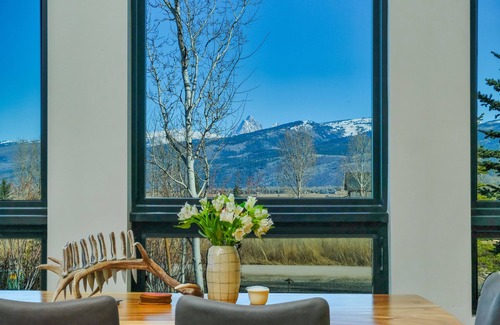Victor House | Beautiful Newly Constructed 4BR Home in Gorgeous Neighborhood of Victor!