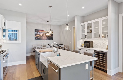 Cow Hollow Condo | Beautiful, Newly Renovated, High-Tech Condo