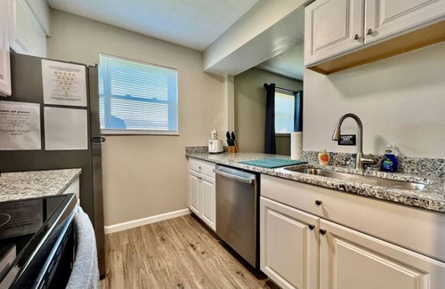 Middletown Apartment | Beautiful, newly remodeled apartment in Middletown