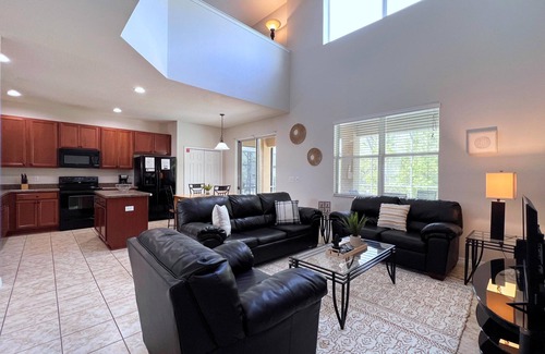 Veranda Palms House | Beautiful Newly Renovated 6Bed Pool Home-4464NP