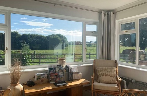Horncastle House | Beautiful North Cottage, Bainvalley Cottages
